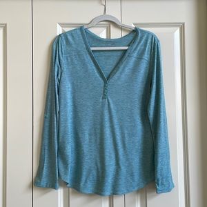 Medium Eddie Bauer top